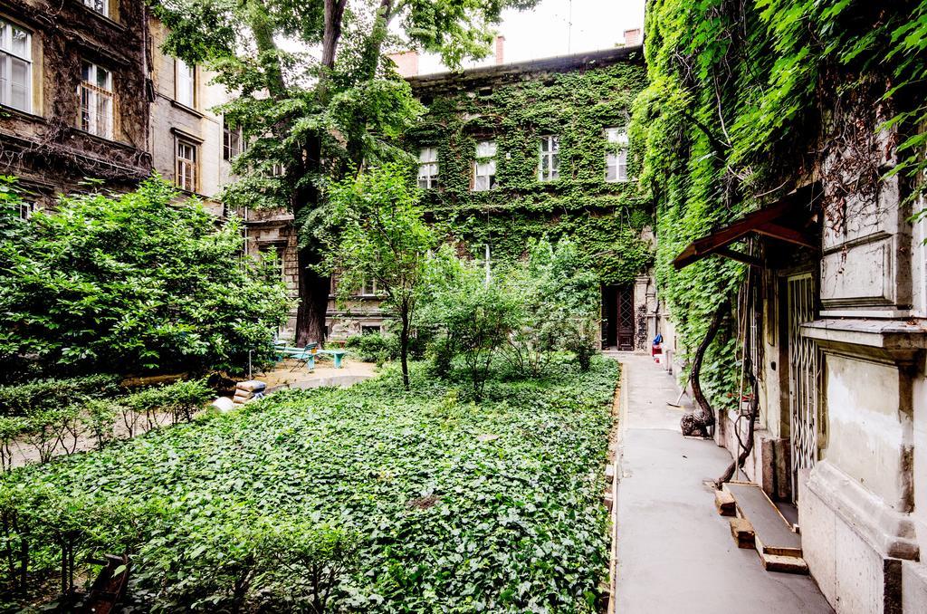 The Fashion Street Apartment — Photos 2